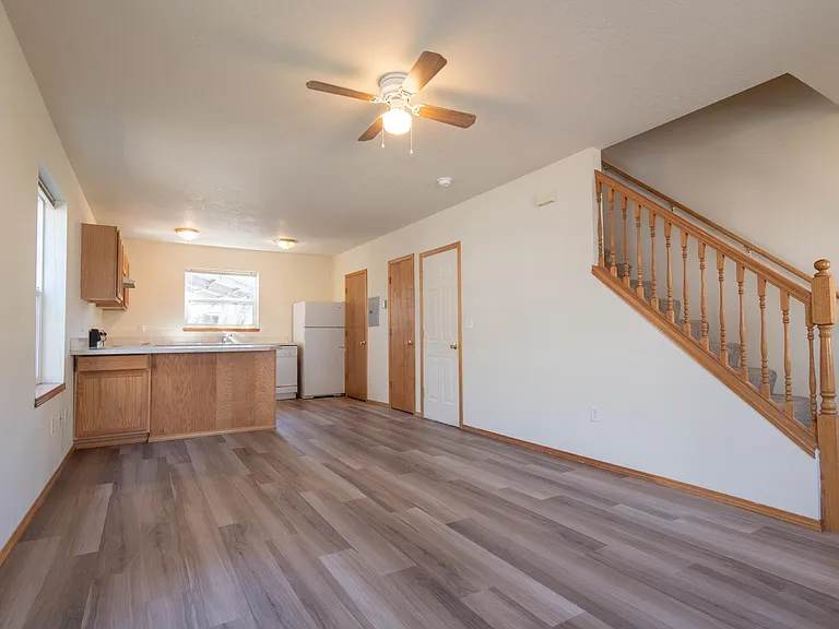 444 NE Stanton St #7 — Photo 3