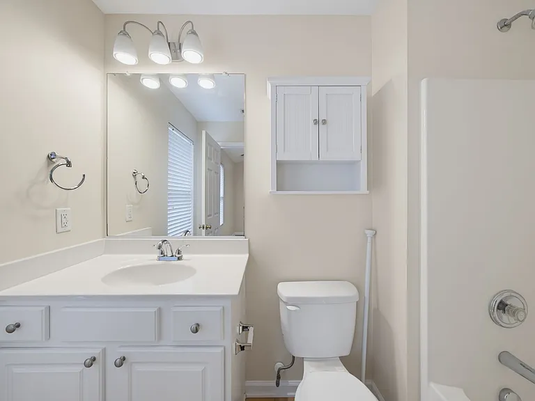 106 Anterbury Dr — Photo 18