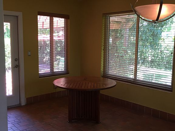 Breakfast room