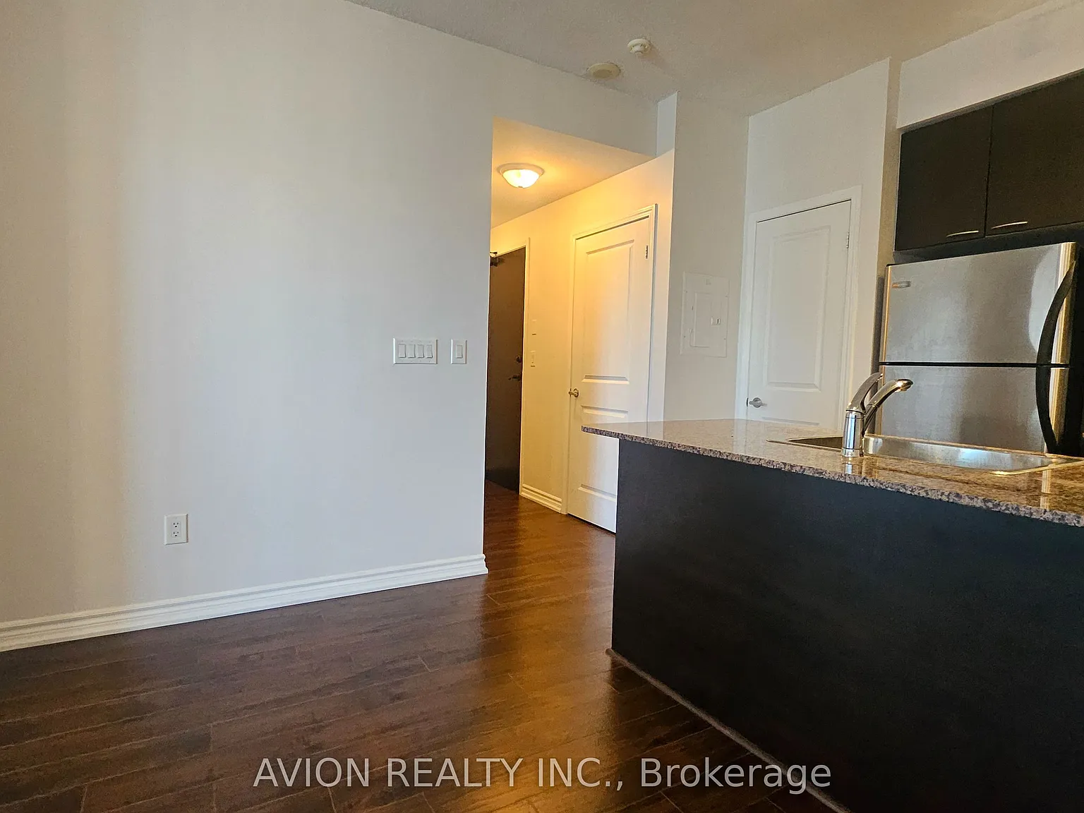 1 bed, $2,300 — Photo 2