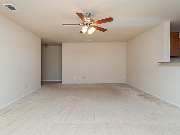 3rd image of 1321 Elkford Ln