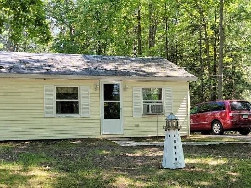 1st image of 3543 E Cedar Lake Dr