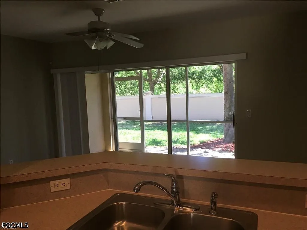 2 bed, 2.5 bath, 1143 sqft, $1,500 — Photo 3