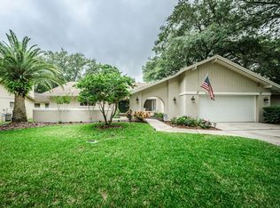 137 Mayfair Cir W, Palm Harbor, FL 34683