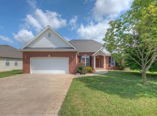 1122 N Rosedale Sq, Webb City, MO 64870