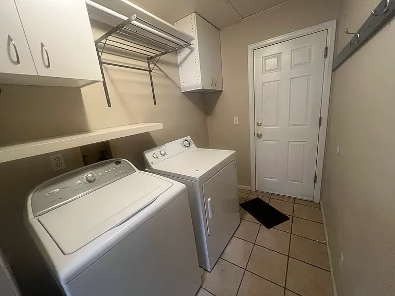 1814 S Ironton St — Photo 3