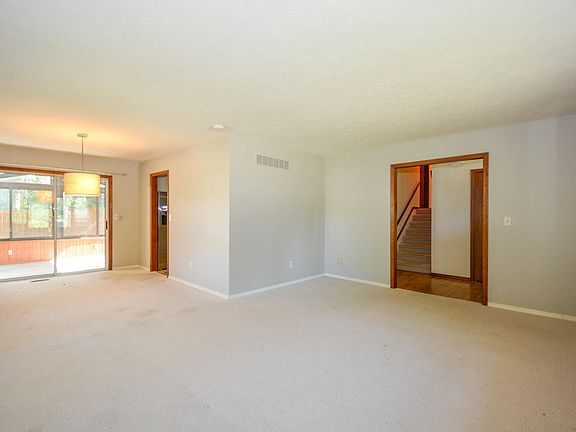 3rd image of 2309 E Arden Dr