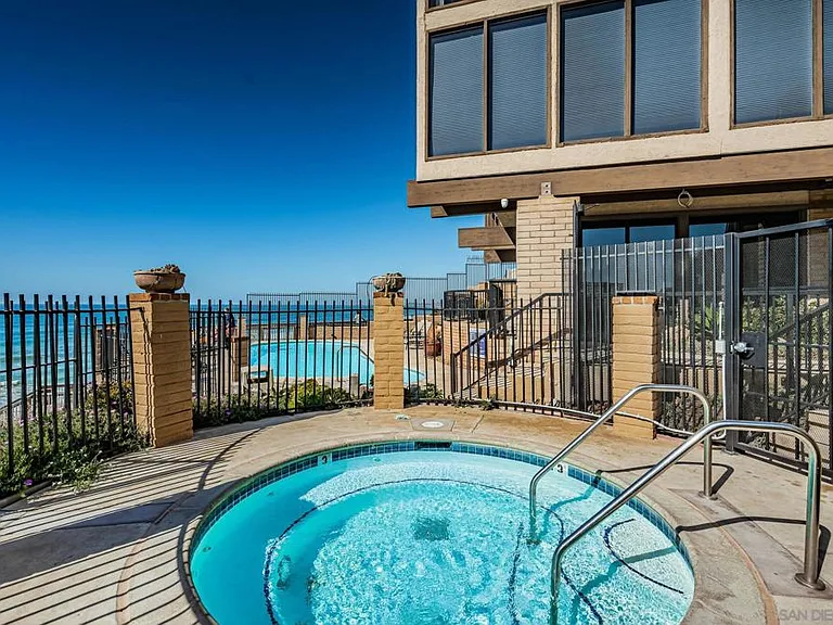 190 Del Mar Shores Ter #58 — Photo 41