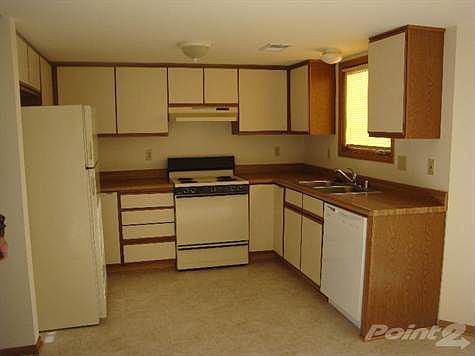 5405 - 45th Street Building Pics LR Kit with cream cabinets 006