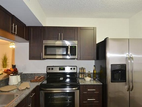 5th image of 10004 NW 41st St