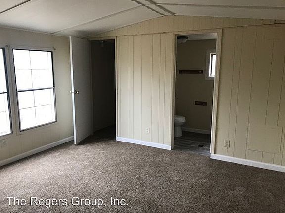 4th image of 92 White Oak Dr