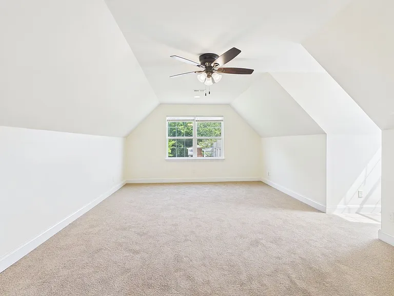 4901 Warwick Rd E — Photo 33
