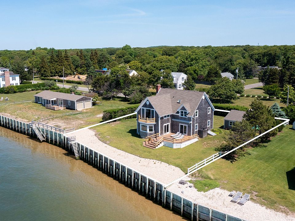 1st image of 78 Peconic Ave