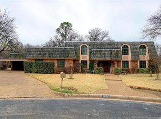 6150 Indigo Ct, Fort Worth, TX 76112