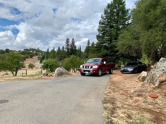 4th image of 975 Cardoso Ln