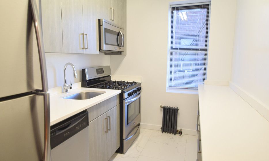River Hill Gardens - Kitchen - M85-01E