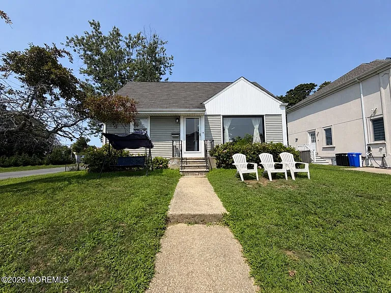 23 Campbell Ct — Photo 2