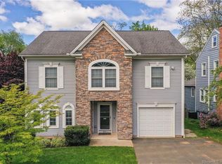 227 Raymond Rd, West Hartford, CT 06107