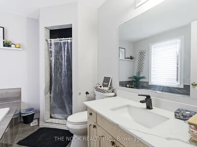 119 Brownstone Cres — Photo 18