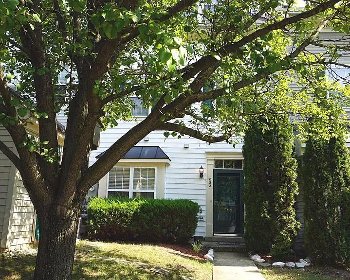 832 Estuary Dr — Photo 1