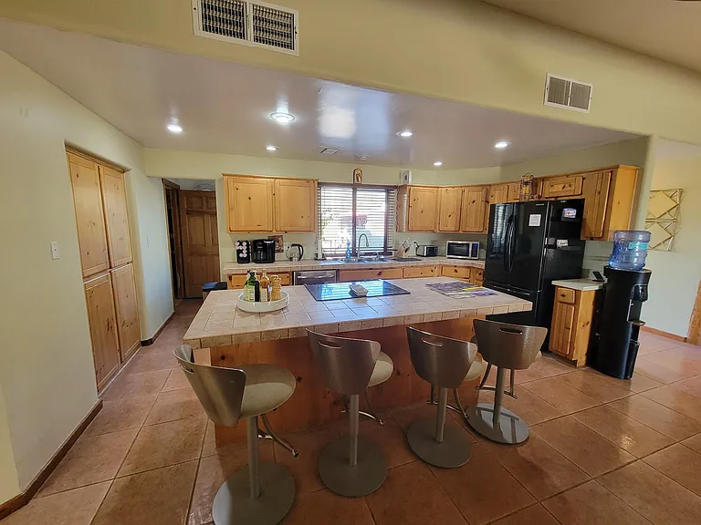6105 E Lowden Rd — Photo 6