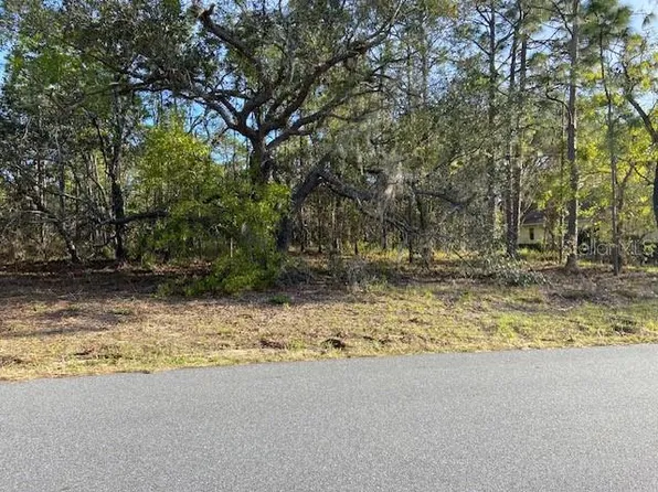 27 Cactus St #32, Homosassa, FL 34446