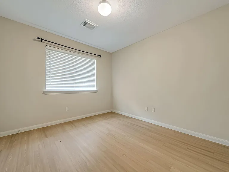 12810 Lake Shore Dr — Photo 21