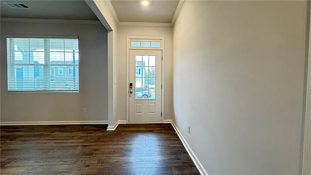4 bed, 2.5 bath, 2382 sqft, $2,250 — Photo 3