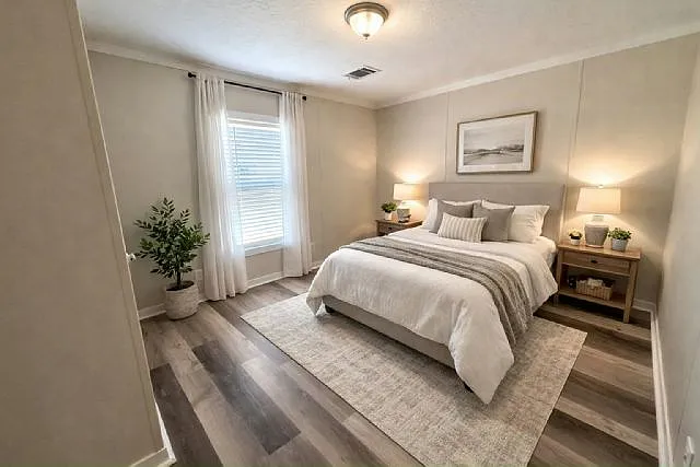 3 bed, 2.0 bath, 1120 sqft, $1,950 — Photo 2