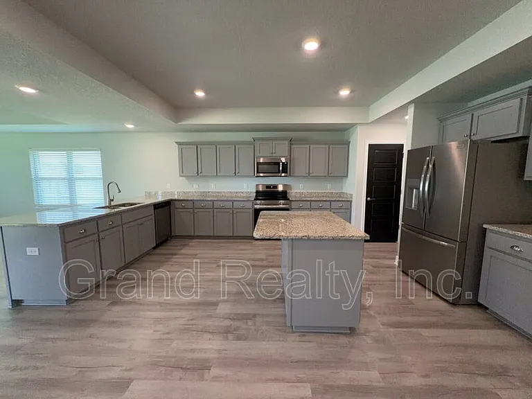 6264 Pineapple Dr — Photo 12