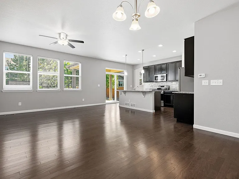 614 W 170th Pl — Photo 10
