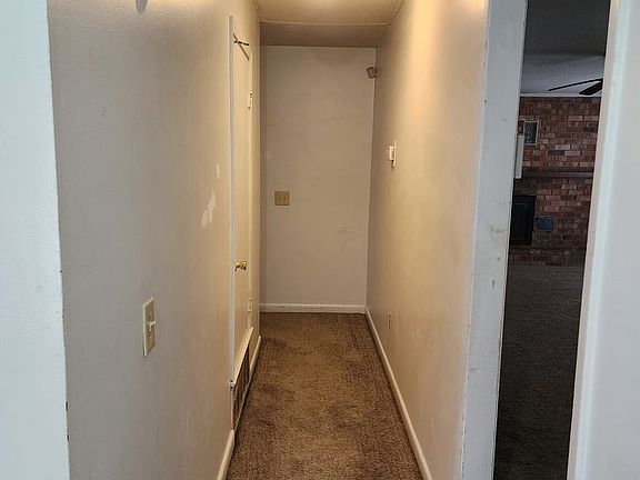 3rd image of 606 Heritage Dr