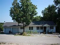 1st image of 301 W Comanche St
