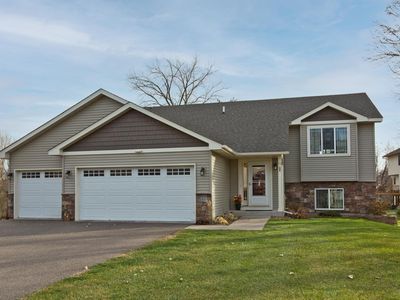 5865 212th St N, Forest Lake, MN, 55025