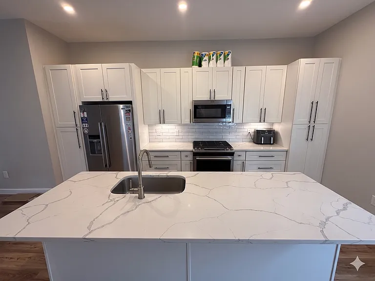 1811 Sidney St — Photo 3