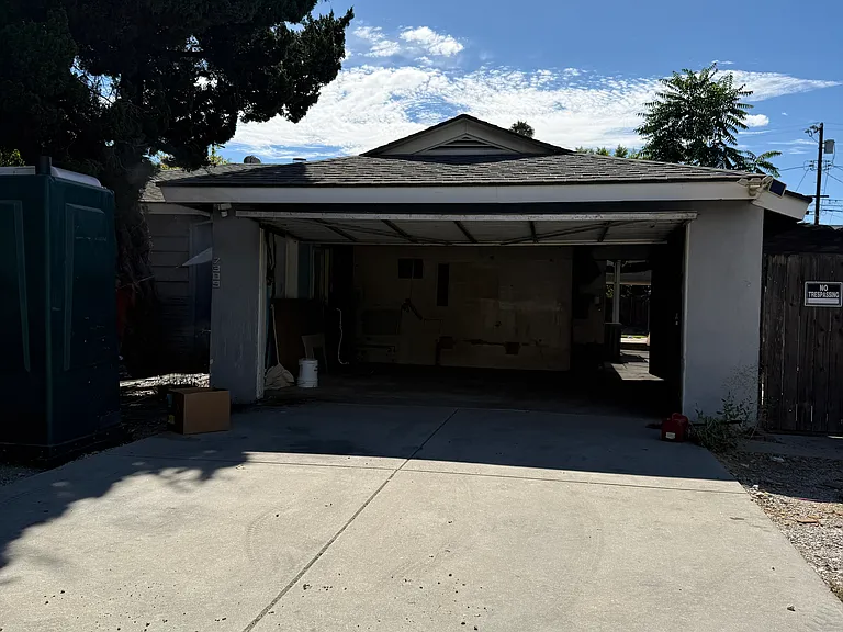 7309 Corbin Ave — Photo 5