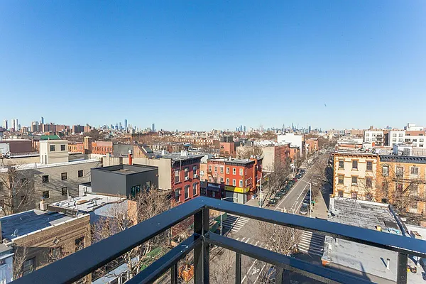 Rented by EXR | media 12