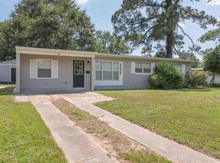 19 Eaton Rd, Pensacola, FL 32506