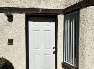 4940 Lewis Rd APT 5, Agoura Hills, CA 91301
