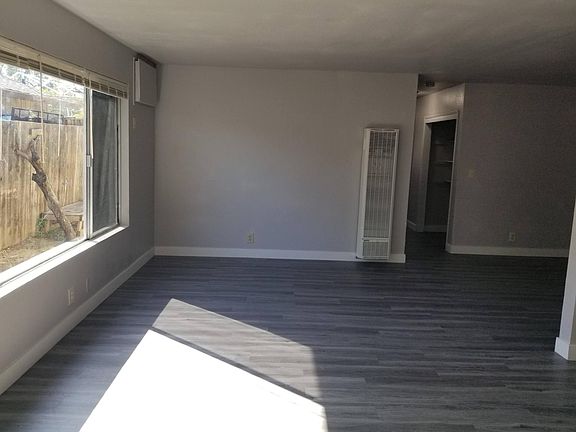 4th image of 2860 Pixie Dr