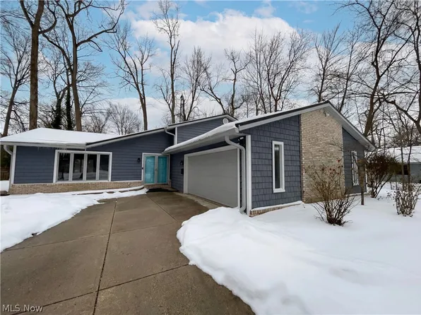 32847 Redwood Blvd, Avon Lake, OH 44012