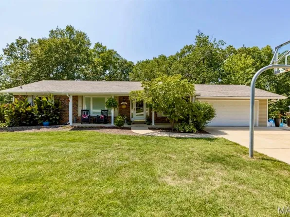 62 Pearl Dr, Hillsboro, MO 63050