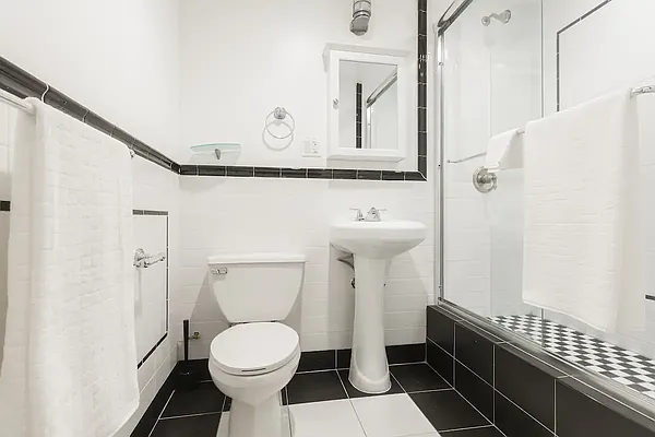 Rented by Dream Space Realty | media 19