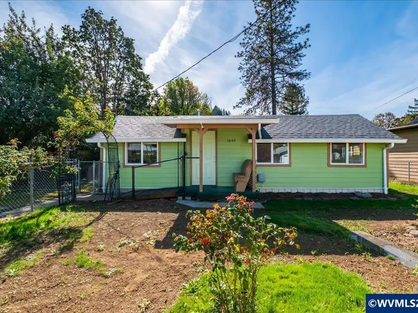 1649 Elm St, Sweet Home, OR 97386