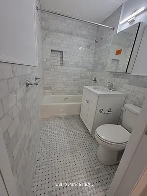 Rented by Metro Park Realty Inc | media 5