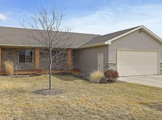 1475 Fireside Rd, Waconia, MN 55387