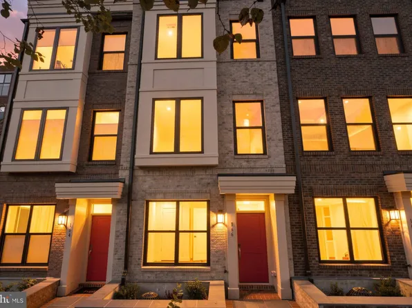 166 N Lee St, Falls Church, VA 22046