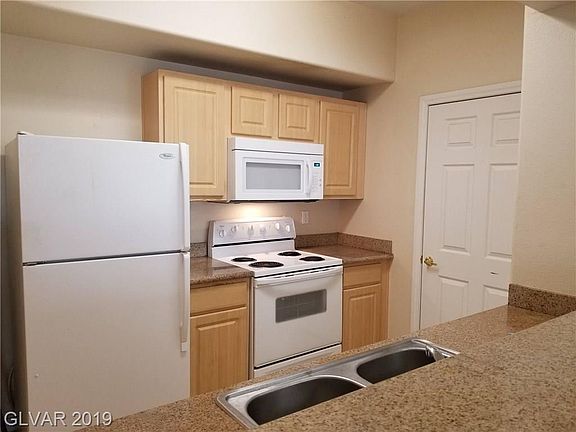 5th image of 8000 W Badura Ave #1150