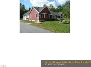 25 Woodhaven Dr, Lewiston, ME 04240