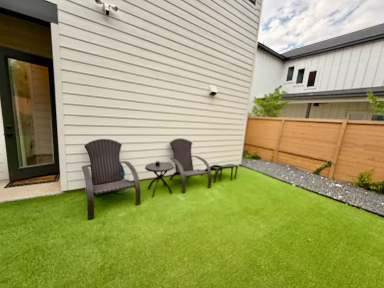 1722 N Olive St — Photo 38